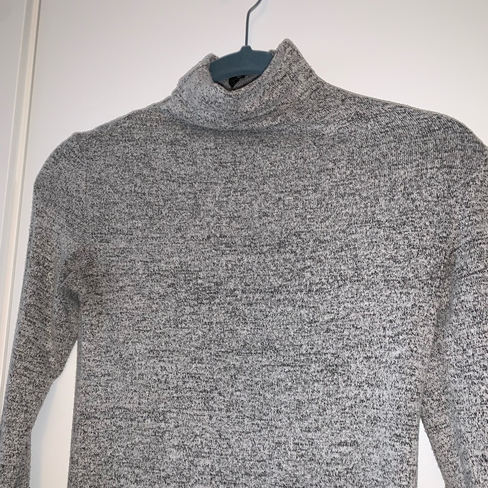 Turtle neck - Picture 2 of 3